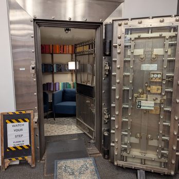 The Recycled Reader - Used Bookstore Near Me - Elizabeth City, North Carolina