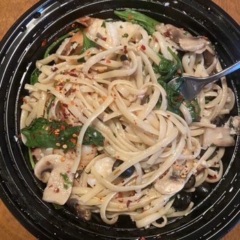 Simply Pasta - Linguini with white wine sauce and olives, mushrooms, spinach and shrimp. - Pasta Shops Near Me - Union City, California Simply Pasta - Linguini with white wine sauce and olives, mushrooms, spinach and shrimp. - Pasta Shops Near Me - Union City, California
