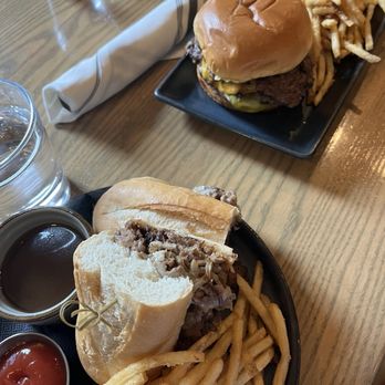 Rosemont - Prime rib sandwich Hamburger - Delis Near Me - Charlotte, North Carolina Rosemont - Prime rib sandwich Hamburger - Delis Near Me - Charlotte, North Carolina