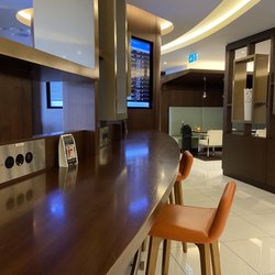 The House - Outlet bar and flight schedule