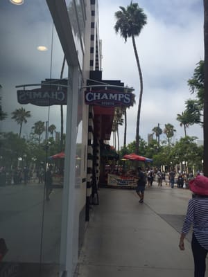 Champs Sports by null