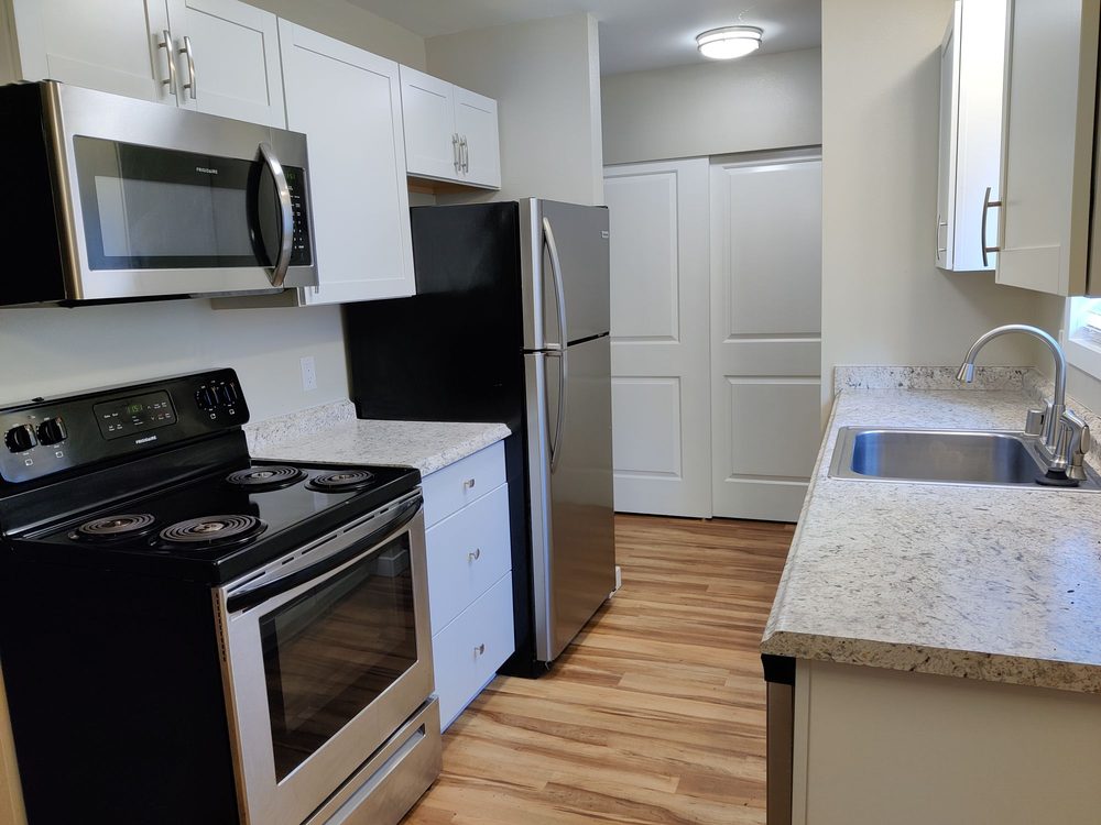 WESTVIEW APARTMENTS Updated August 2024 10835 NE 68th St, Kirkland