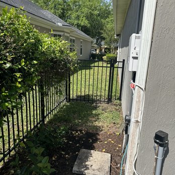 R Champ Fencing - Fences & Gates Near Me - Orange Park, Florida R Champ Fencing - Fences & Gates Near Me - Orange Park, Florida