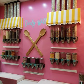 Cookie Dough Dreams - Desserts Near Me - Burbank, California