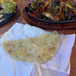 No plate have to use napkins to out our food