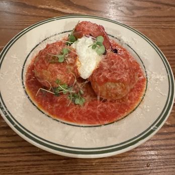 Serano's Italian - Italian Near Me - New York, New York