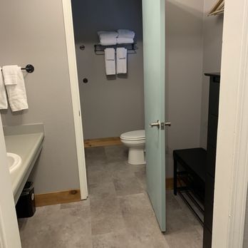 Summit View Inn - Bath area - Hotels Near Me - Mount Shasta, California