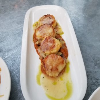 Bravas Bar de Tapas - Scallops - Spanish Near Me - Healdsburg, California Bravas Bar de Tapas - Scallops - Spanish Near Me - Healdsburg, California
