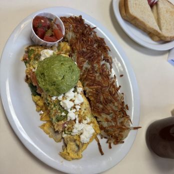 Esau's Cafe - Breakfast & Brunch Near Me - Carpinteria, California