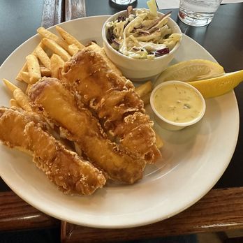 Split Rock Restaurant & Bar - Fish and chips, fish is cod and it's great. - New American Near Me - Bigfork, Montana Split Rock Restaurant & Bar - Fish and chips, fish is cod and it's great. - New American Near Me - Bigfork, Montana