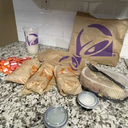 Cantina Chicken Quesadilla, 3 Cheesy Double Beef Burrito, Nacho Fries, and a Dragonfruit Freeze
