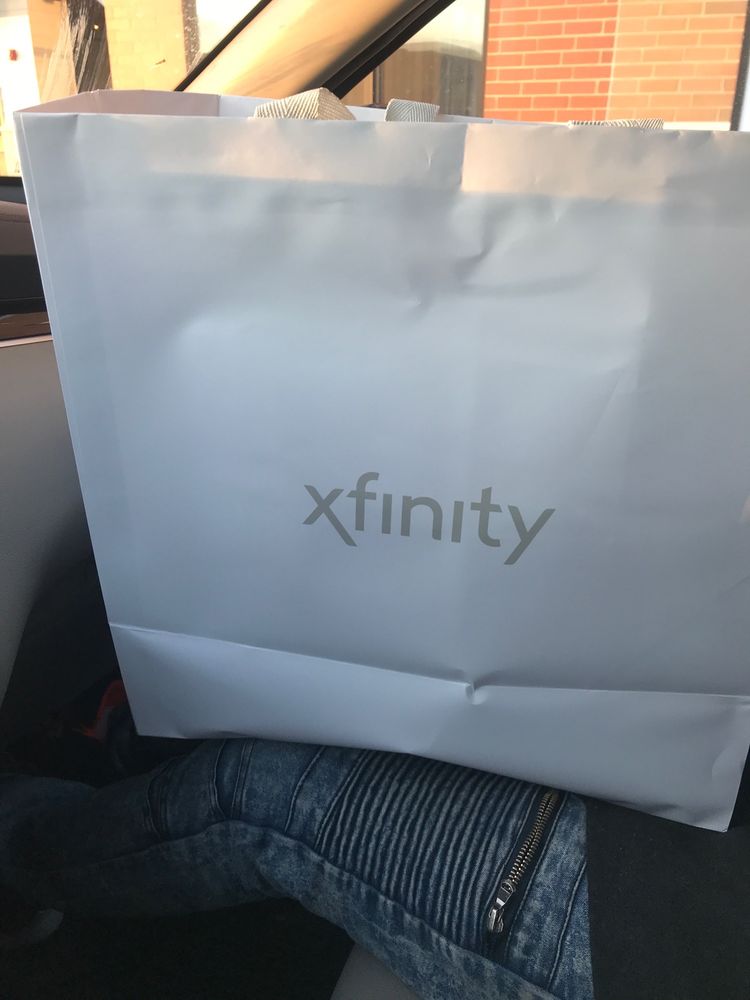 COMCAST XFINITY Updated September 2024 22 Reviews 7040 W Cermak Rd, Berwyn, Illinois