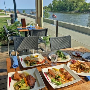 Snug Harbour - Lobster Tail, Beets & Arugula Salad, Blackened Catfish, Scallops, Jack Daniels Burger - Seafood Near Me - Mississauga, Ontario