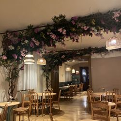 Turquaz Grill Restaurant - Beautiful setting