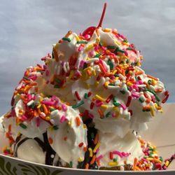 Cold Cow Creamery - Sundae