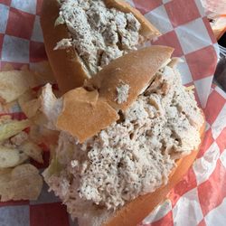 Pat's Pizza - TUNA SALAD & I ordered chicken ... NOT HAPPY