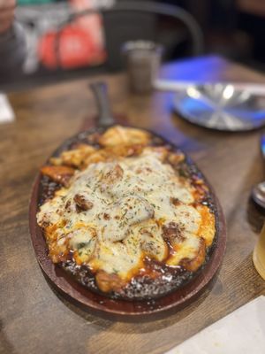 Chi Chi Korean Restaurant & Pocha(Bar) by null