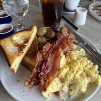 The Harbor Restaurant - Yummy breakfast! - Seafood Near Me - Santa Barbara, California The Harbor Restaurant - Yummy breakfast! - Seafood Near Me - Santa Barbara, California