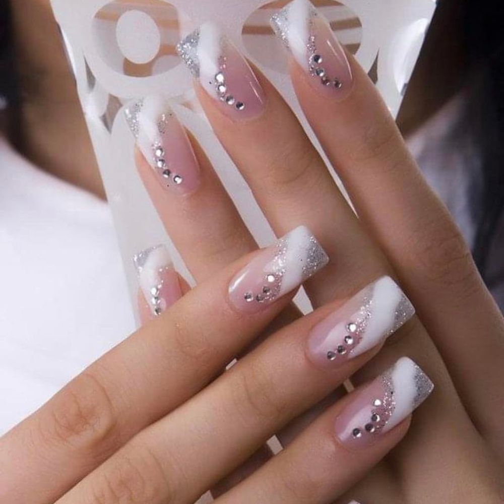 Oasis Nails Logo