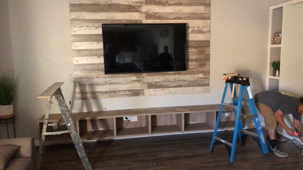 Slide of Wall mount pros