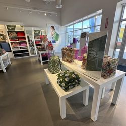 Vera Bradley Factory Outlet - Selection