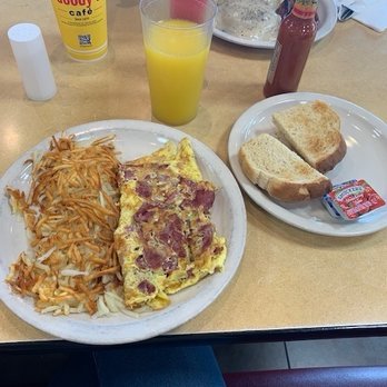 Goody's Cafe - Pastrami omelet with sourdough toast and fresh squeezed orange juice - American Near Me - Palm Springs, California Goody's Cafe - Pastrami omelet with sourdough toast and fresh squeezed orange juice - American Near Me - Palm Springs, California