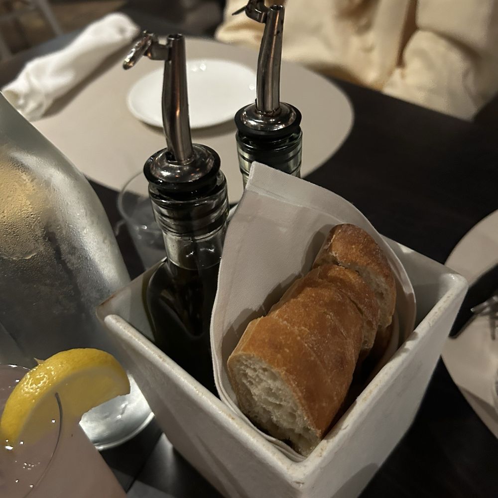 The Pearl Kitchen & Bar - Bread service - yum! - Seafood Near Me - Bluffton, South Carolina The Pearl Kitchen & Bar - Bread service - yum! - Seafood Near Me - Bluffton, South Carolina