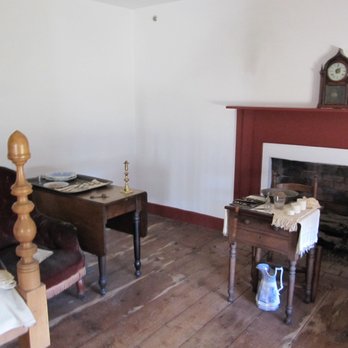 Stonewall Jackson Shrine - Bedroom - Local Flavor Near Me - Woodford, Virginia