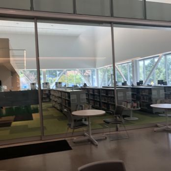 Robert Crown Ice Center - A glimpse of the library (which was closed during my visit). - Skating Rinks Near Me - Evanston, Illinois Robert Crown Ice Center - A glimpse of the library (which was closed during my visit). - Skating Rinks Near Me - Evanston, Illinois