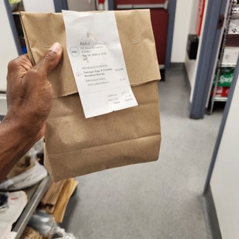 Abby's California Kitchen - Doing An Uber Eats Pickup - American Near Me - Los Angeles, California Abby's California Kitchen - Doing An Uber Eats Pickup - American Near Me - Los Angeles, California