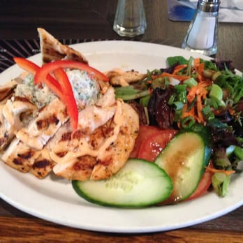 Bar le 44 - a plate of food on a table - Bars Near Me - Candiac, Quebec Bar le 44 - a plate of food on a table - Bars Near Me - Candiac, Quebec