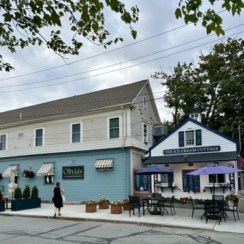 Olivia’s Restaurant - Restaurant outside. - Desserts Near Me - Fairhaven, Massachusetts