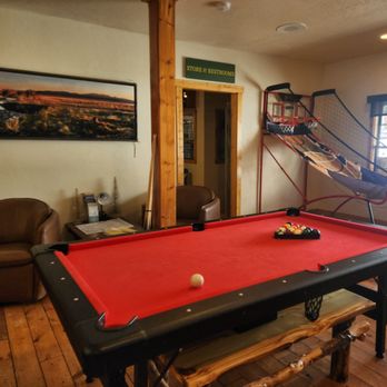 McGee Creek Lodge - Gorgeous pool table - let's play! - Hotels Near Me - Mammoth Lakes, California McGee Creek Lodge - Gorgeous pool table - let's play! - Hotels Near Me - Mammoth Lakes, California
