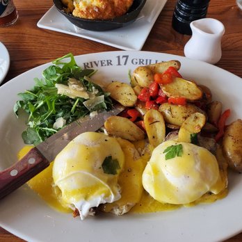 17 River Grille - Eggs Benedict & biscuits - American Near Me - Chagrin Falls, Ohio 17 River Grille - Eggs Benedict & biscuits - American Near Me - Chagrin Falls, Ohio