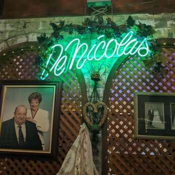 DeNicola's Restaurant - Italian Near Me - Portland, Oregon