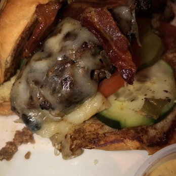 The Counter - Burgers Near Me - Honolulu, Hawaii