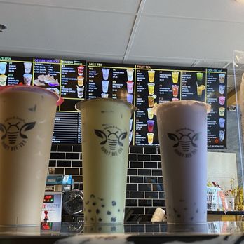 Honey Bee Tea - Classic Milk Tea (M1), Matcha, taro - Bubble Tea Near Me - Manchester, Missouri