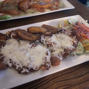 La Fogata - Milanesa de Pollo con Queso - Colombian Near Me - Flushing, New York