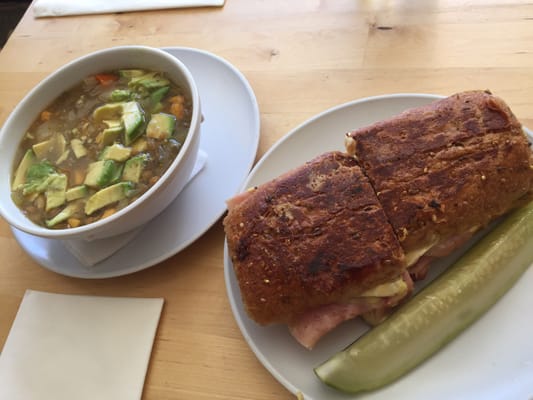 Babette's Kitchen by null