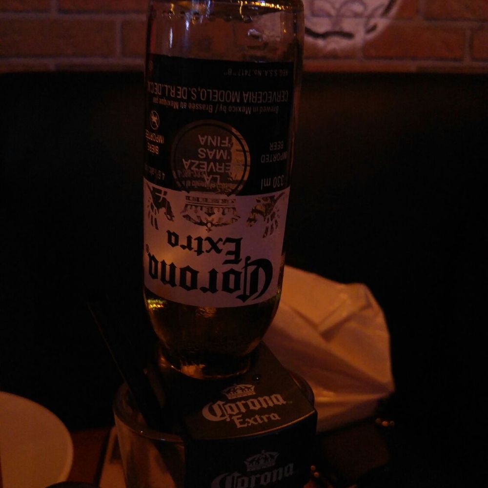 Le Warehouse - 6 dollar food - Bars Near Me - Montreal, Quebec Le Warehouse - 6 dollar food - Bars Near Me - Montreal, Quebec
