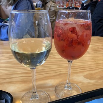 Time Out Market - Vinho verde and sangria - Public Markets Near Me - Lisbon, 11 Time Out Market - Vinho verde and sangria - Public Markets Near Me - Lisbon, 11