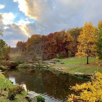 Twin Oaks Park - Parks Near Me - Ballwin, Missouri Twin Oaks Park - Parks Near Me - Ballwin, Missouri