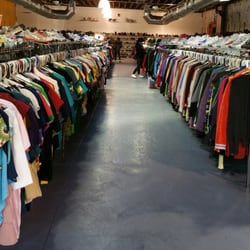 Le Point Value Thrift - Some of the woman's selection