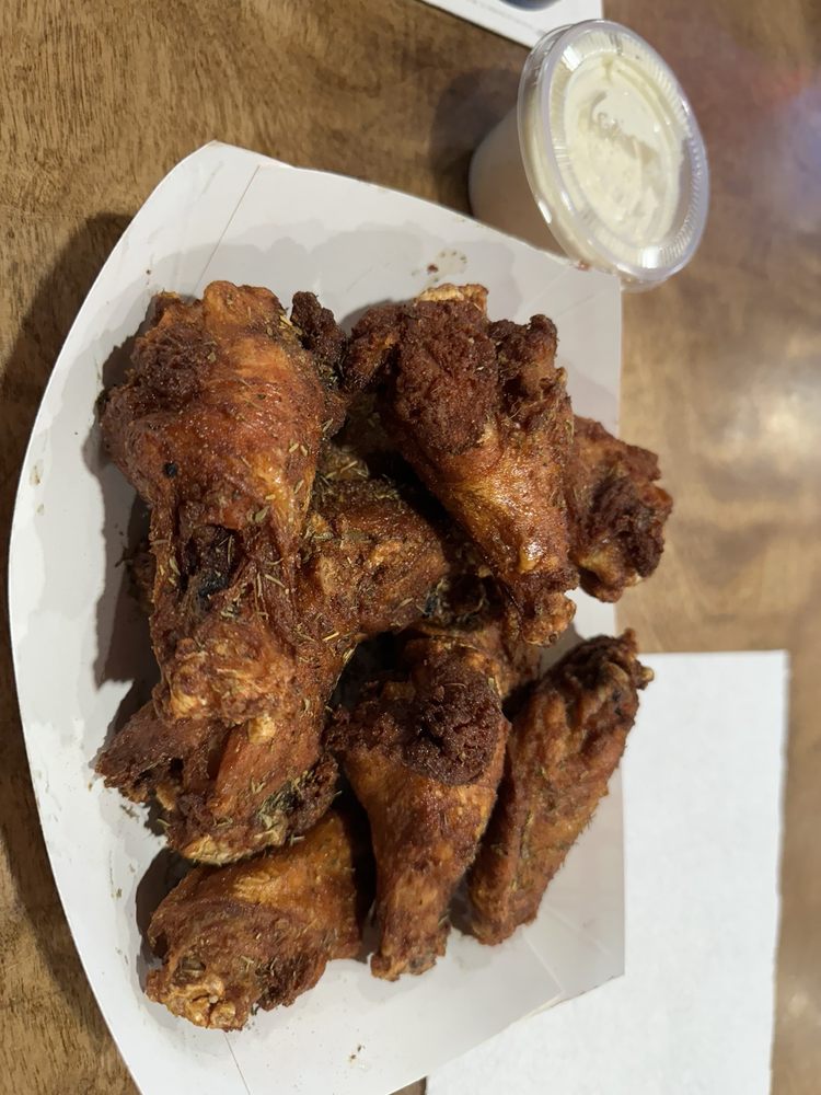 Food from Miscues Sports Bar & Grille