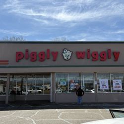 Piggly Wiggly - Jackson - Outside