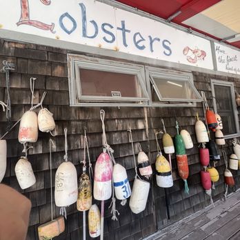 Abbott's Lobster In the Rough - Seafood Near Me - Noank, Connecticut