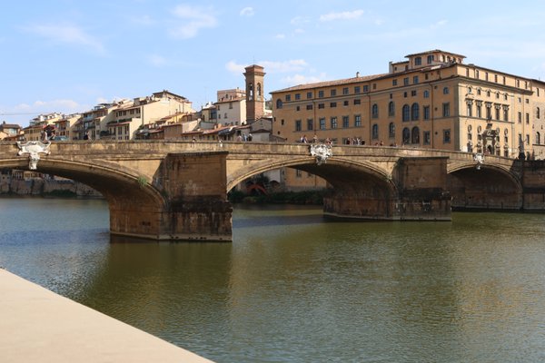 Ponte Santa Trinita by null
