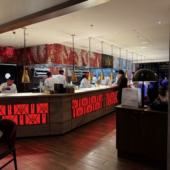 GORDON RAMSAY HELL’S KITCHEN - Updated November 2025 - 4197 Photos ...