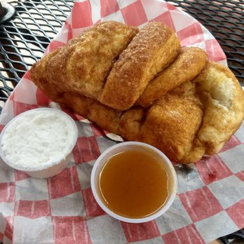 Dollywood - Dat cinnamon bread, doh. - Amusement Parks Near Me - Pigeon Forge, Tennessee Dollywood - Dat cinnamon bread, doh. - Amusement Parks Near Me - Pigeon Forge, Tennessee