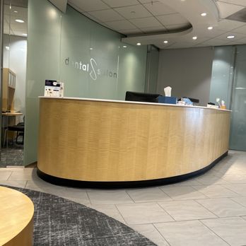 Dental Salon - Check in area - Cosmetic Dentists Near Me - Chicago, Illinois